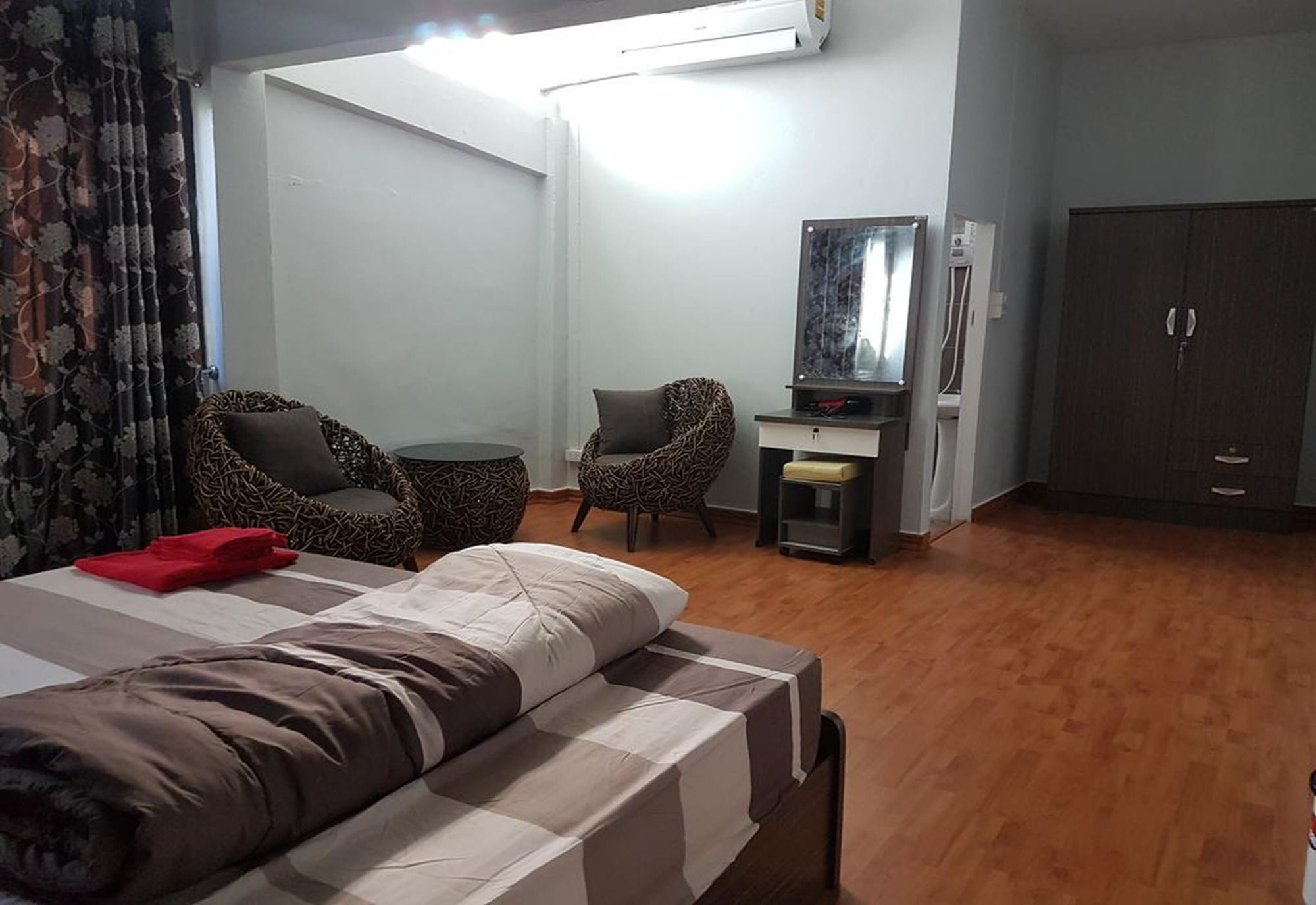 Bar 184 Party Hostel (Adults Only) Chiang Rai Luaran gambar